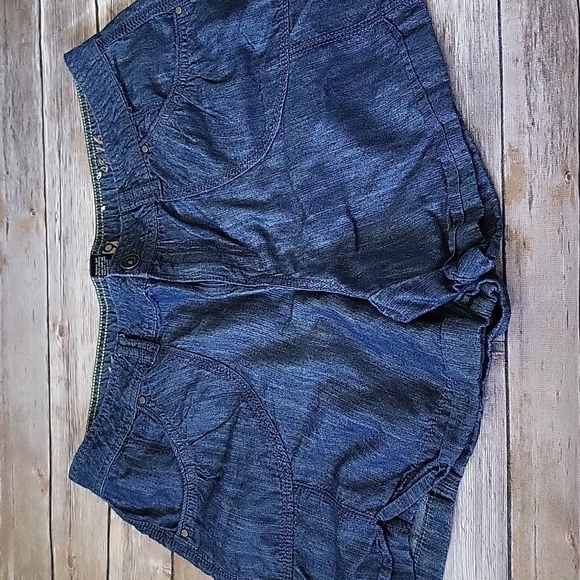 Apt. 9 dark blue cotton blend shorts with cuffs and 5" inseam - Picture 2 of 12